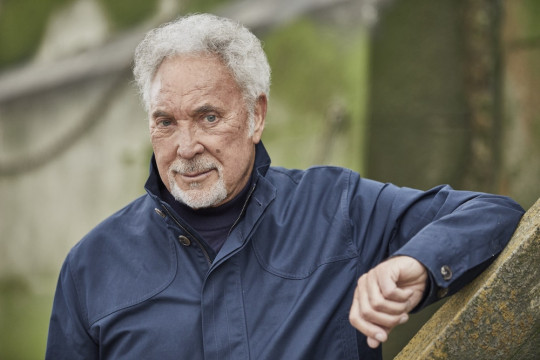 How can I recover my money from Fake Tom Jones